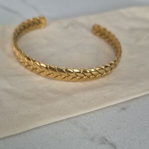 Elegant Gold Braided Bracelet